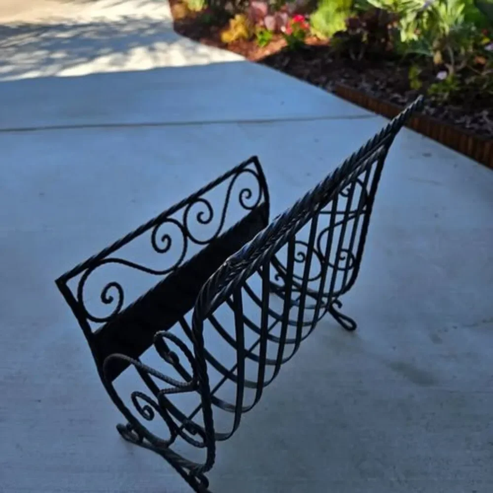 Decorative wrought iron magazine holder